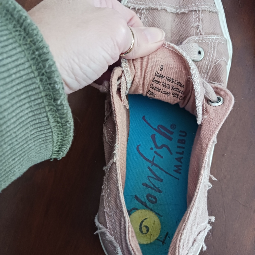Blowfish Women's Pink Sneakers - Picture 3 of 3